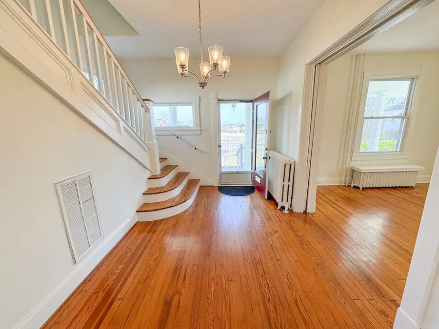 204 East Maryland Avenue, Crewe, VA 23930 - Image #2