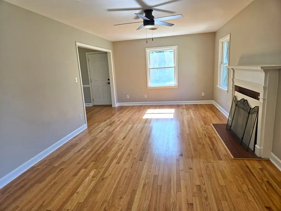 1305 Lee Drive, Farmville, VA 23901 - #2