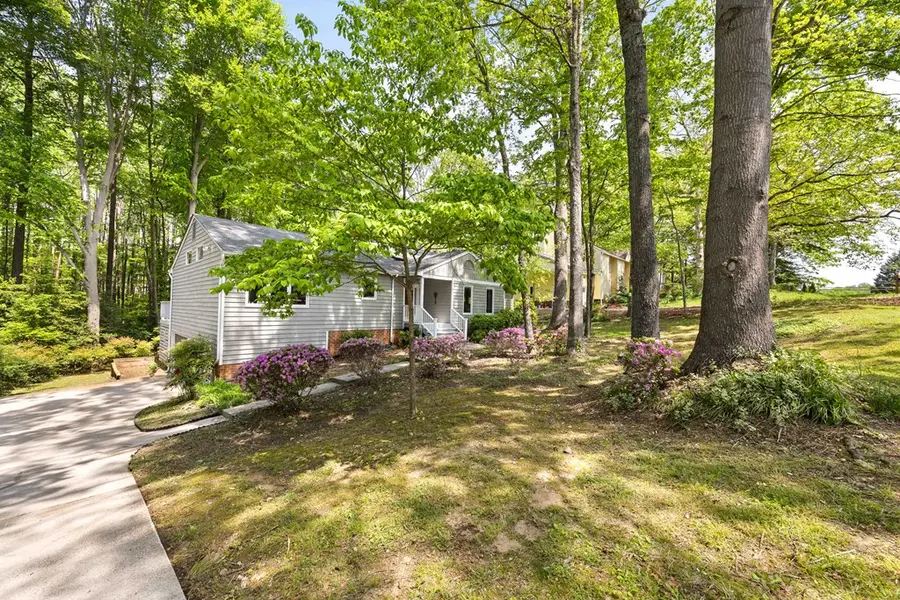 8416 Summit Acres Dr, Bon Air, VA 23235 - Image #2