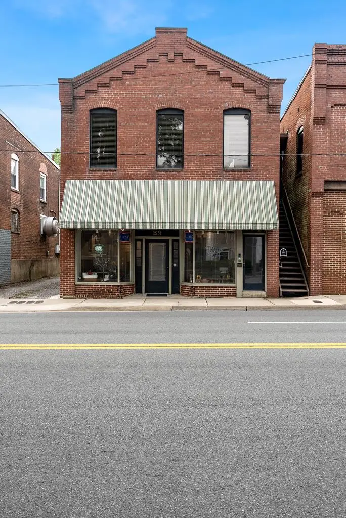 215 West Third Street, Farmville, VA 23901 - Image #1