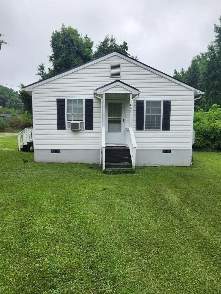 602 West 11th, Victoria, VA 23974 - Image #1