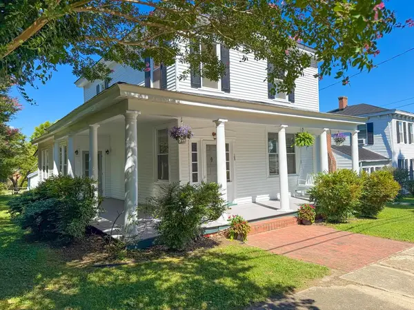 105 Cabell Street, Crewe, VA 23930