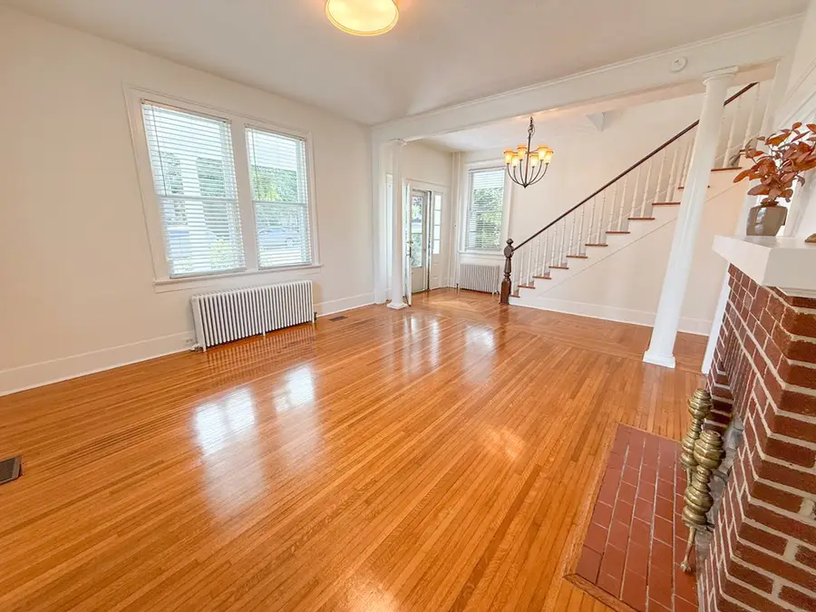 105 Cabell Street, Crewe, VA 23930 - Image #2