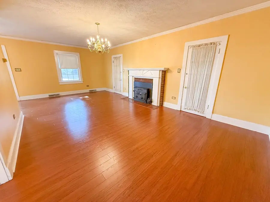 602 W. Virginia Avenue, Crewe, VA 23930 - Image #2