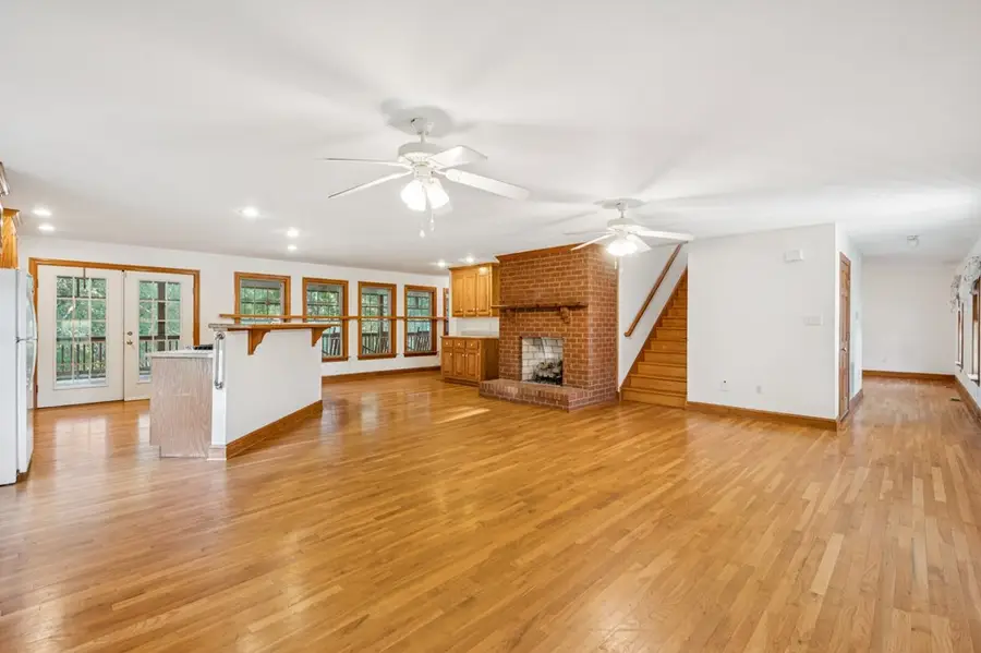 542 Ampthill Road, Cartersville, VA 23027 - #2