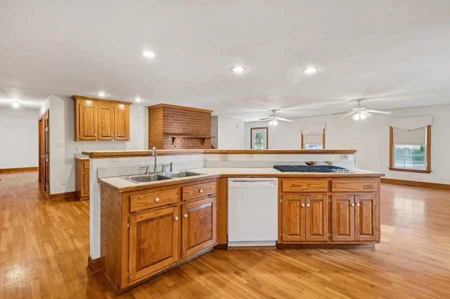 542 Ampthill Road, Cartersville, VA 23027 - #3