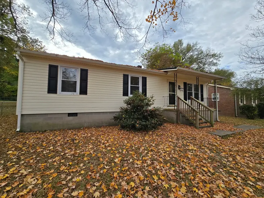 302 Irvin, Blackstone, VA 23824 - #2