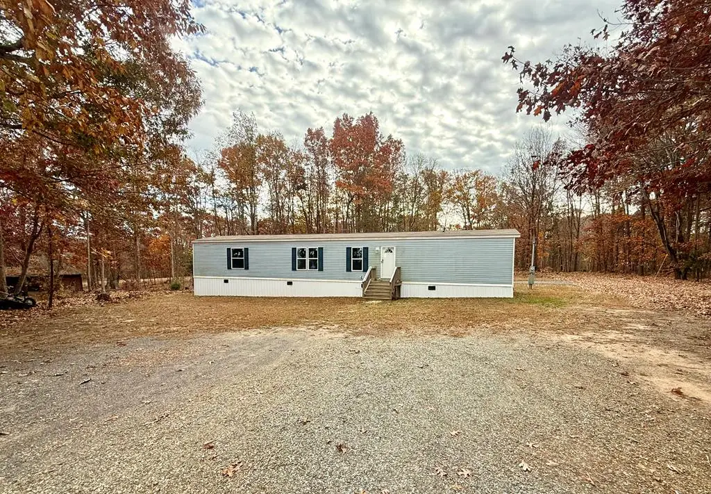 7059 Trents Mill Rd, Dillwyn, VA 23936 - Image #1