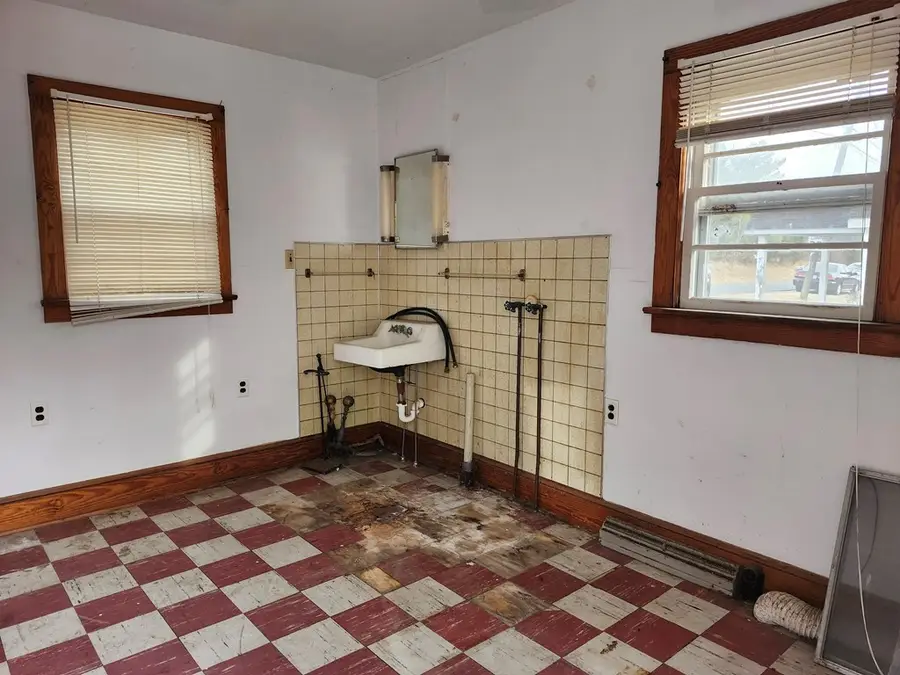 1801 Roberts Street, Farmville, VA 23901 - Image #2