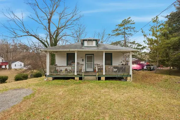 511 Longwood Ave, Farmville, VA 23901