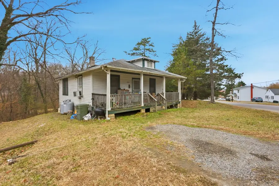 511 Longwood Ave, Farmville, VA 23901 - Image #2