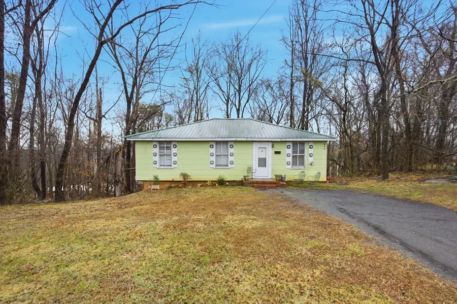 602 Longwood Ave, Farmville, VA 23901 - Image #2