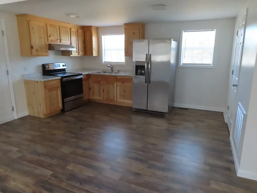 408 Stratton Street, Crewe, VA 23930 - Image #2