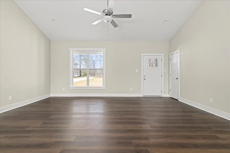 1191 Lewiston Plank Rd, Burkeville, VA 23922 - #3
