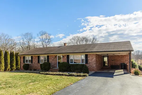124 Walton Drive, Appomattox, VA 24522
