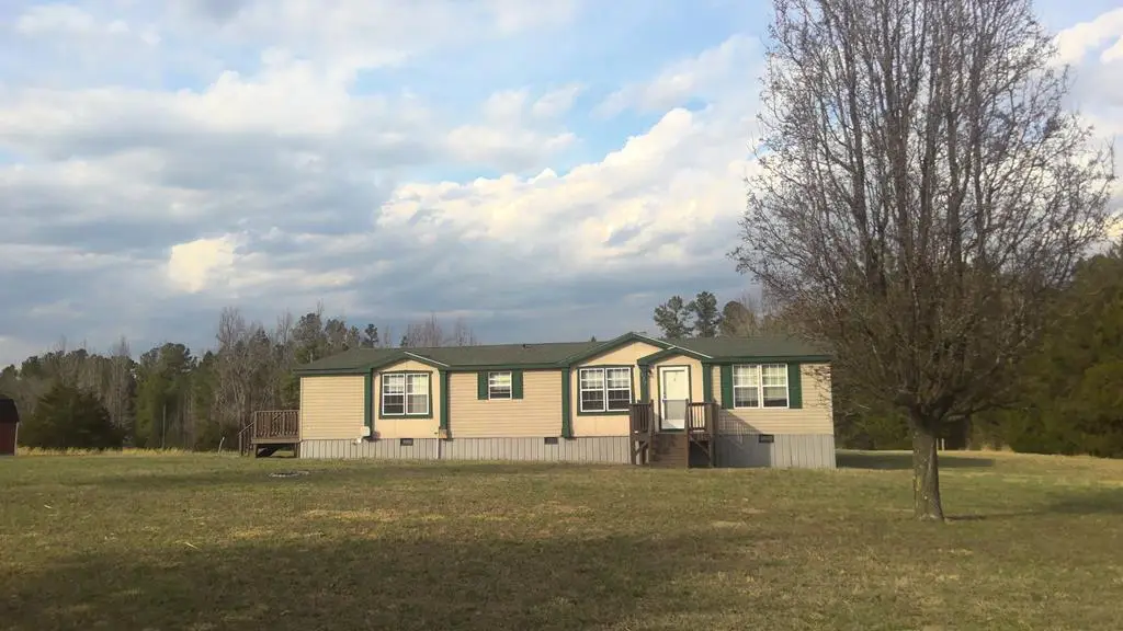 1537 Tomlinson Rd, Victoria, VA 23974 - #1