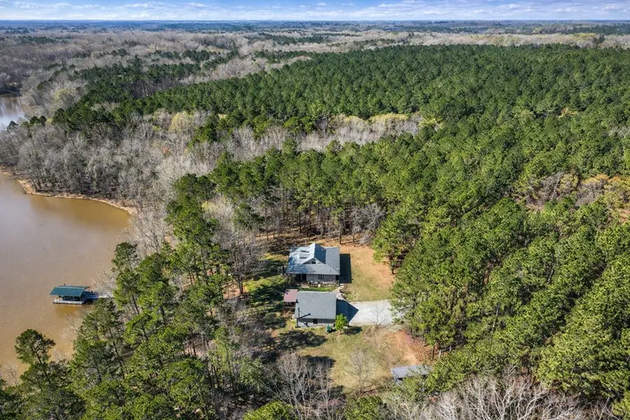 615 Sandie Point Dr, Clarksville, VA 23927 - #2