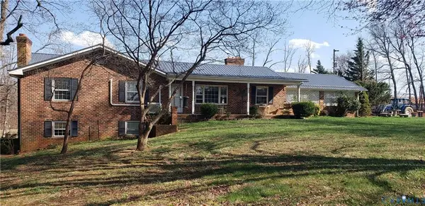 23381 Genito Rd, Amelia, VA 23002
