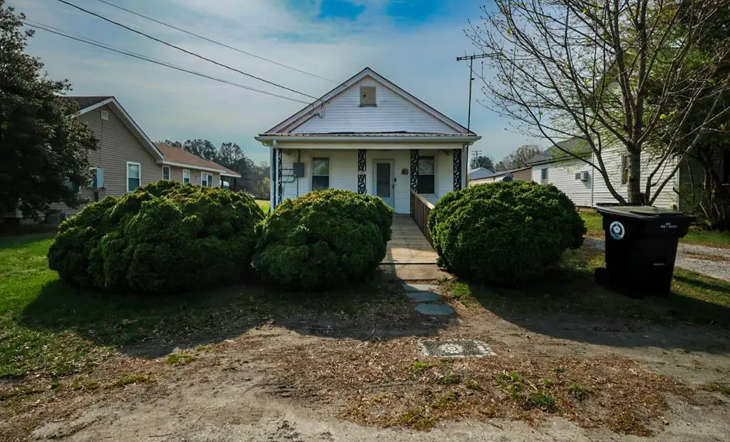 1403 11th Street, Victoria, VA 23974 - #1