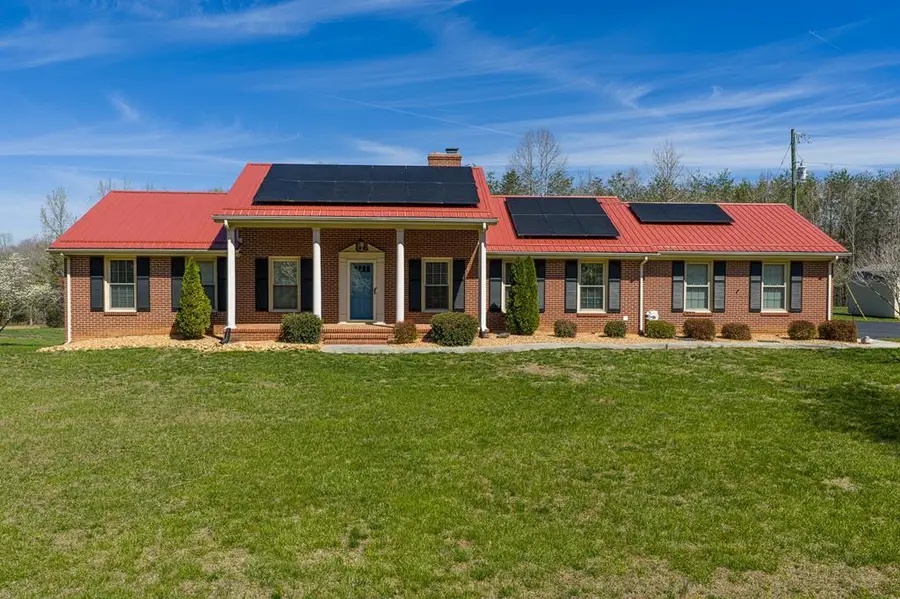 1244 Beaver Pond Road, Nathalie, VA 24577 - #2