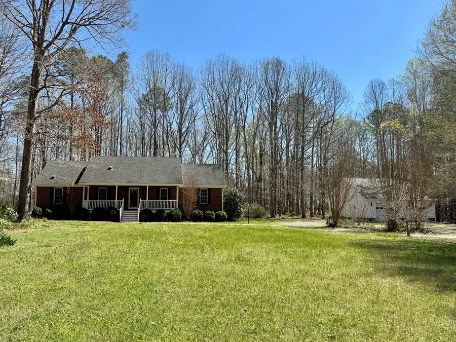9281 Forestdale Dr, Amelia Court House, VA 23002 - #2