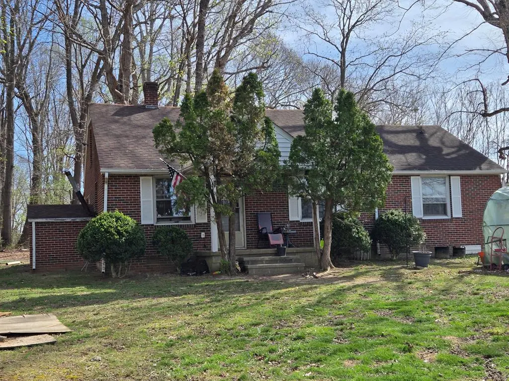 584/586 Hardtimes, Farmville, VA 23901 - #1