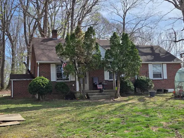 584/586 Hardtimes, Farmville, VA 23901
