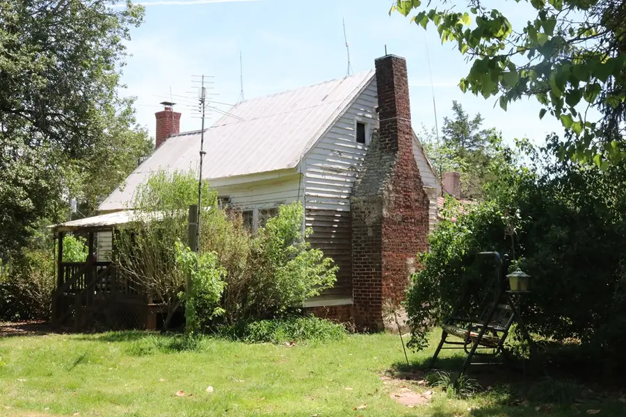 1024 Sulphur Spring Rd, Prospect, VA 23960 - #2