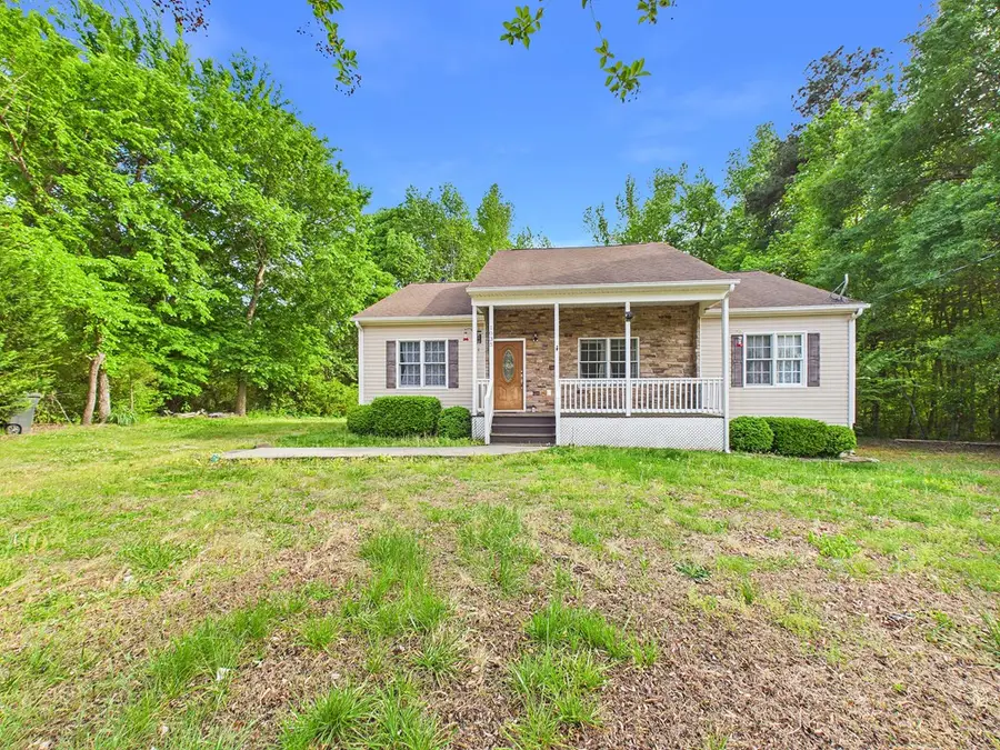 1035 Cole Harbor Road, Blackstone, VA 23824 - #3