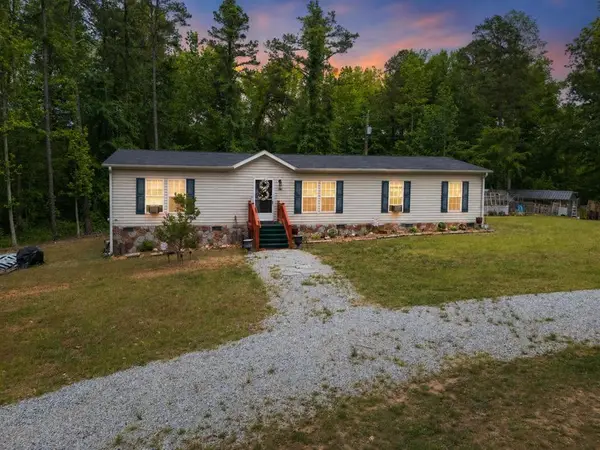 1370 Hunters Lane, Chase City, VA 23924