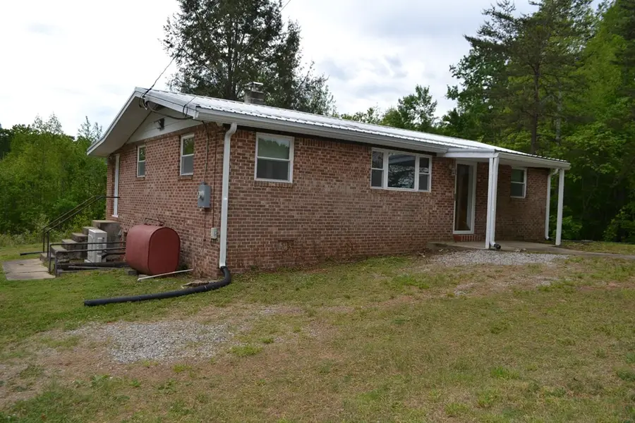 6406 Crumptown Road, Farmville, VA 23901 - #2