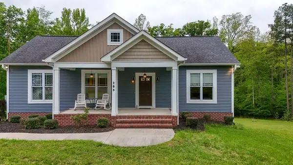 208 Thomas Circle, Farmville, VA 23901