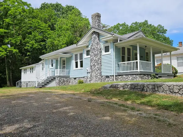 913 W Osborn, Farmville, VA 23901