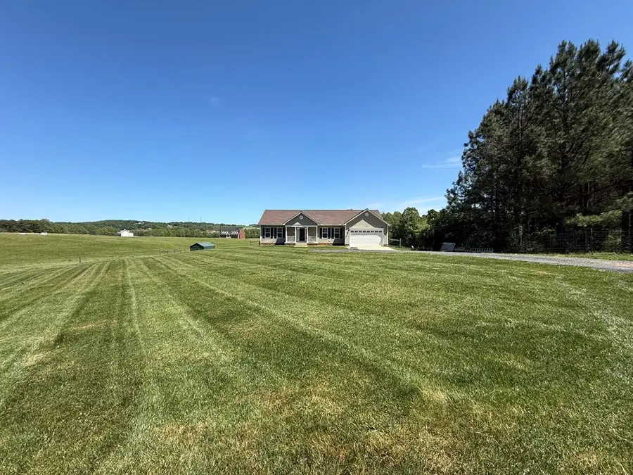 1528 Police Tower Rd, Appomattox, VA 24522 - #3