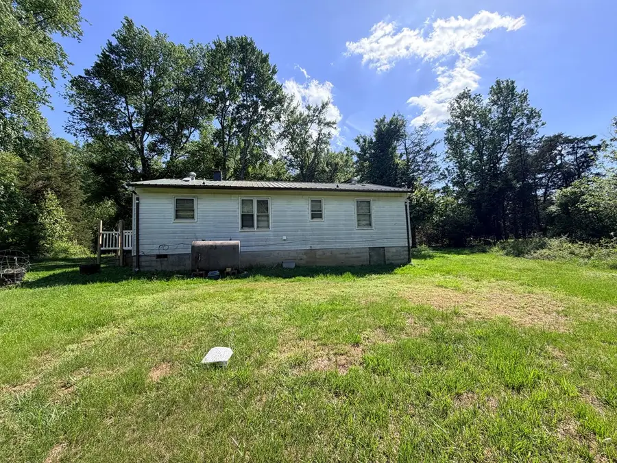 3542 Heights School Rd, Pamplin, VA 23958 - #3