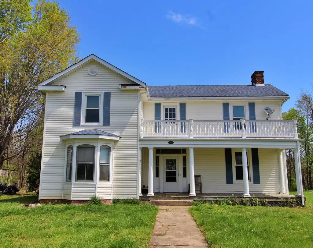 242 Church St, Pamplin, VA 23958 - #1