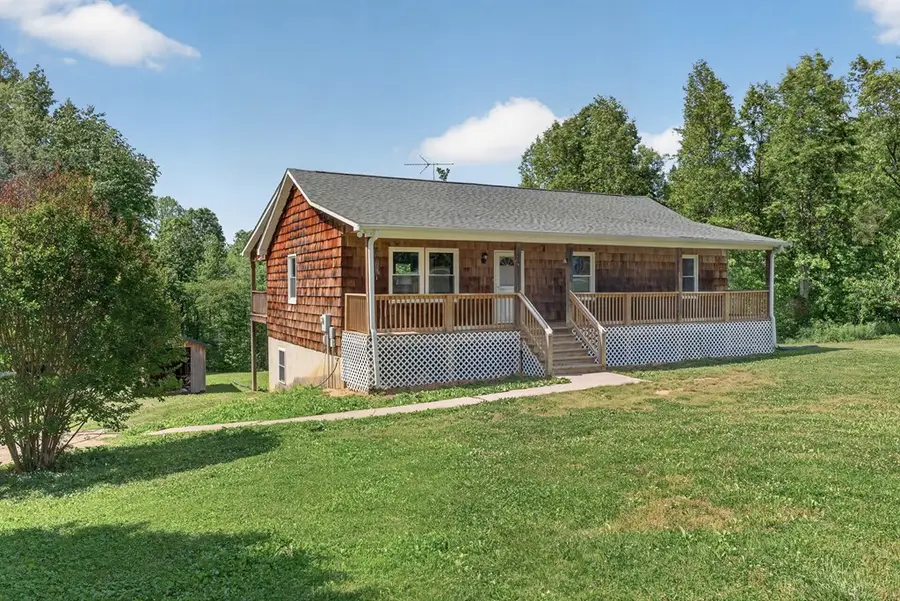 245 Green Pine Ln, Charlotte Court House, VA 23923 - #2