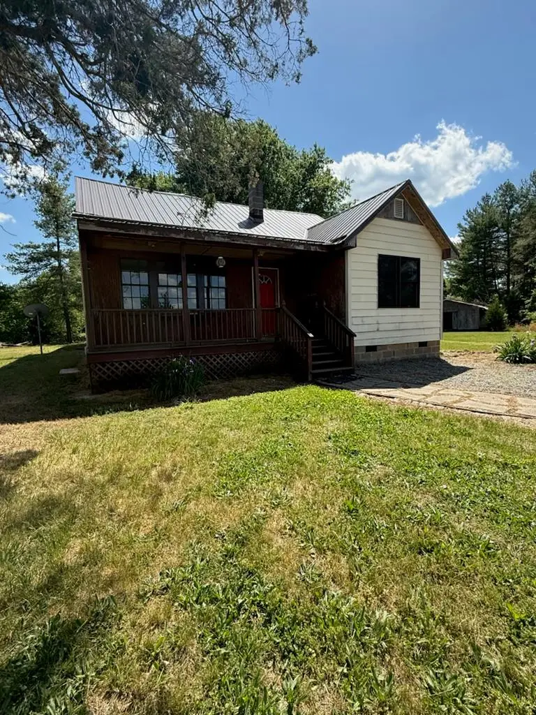 1057 Paul Pry, Halifax, VA 24558 - #1