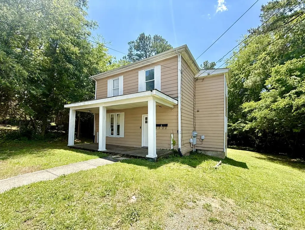 419 Park Ave, Farmville, VA 23901 - #1