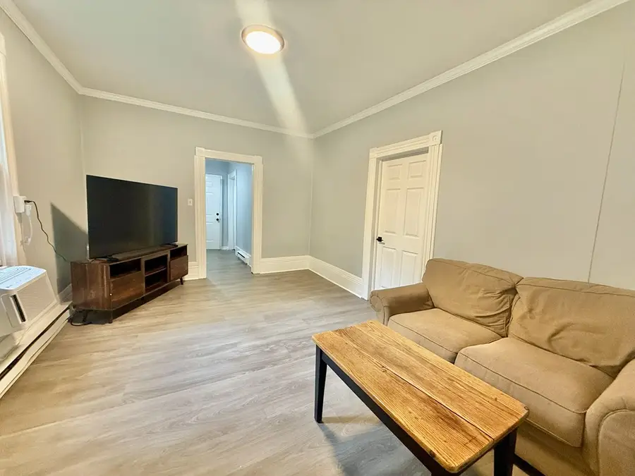419 Park Ave, Farmville, VA 23901 - #3