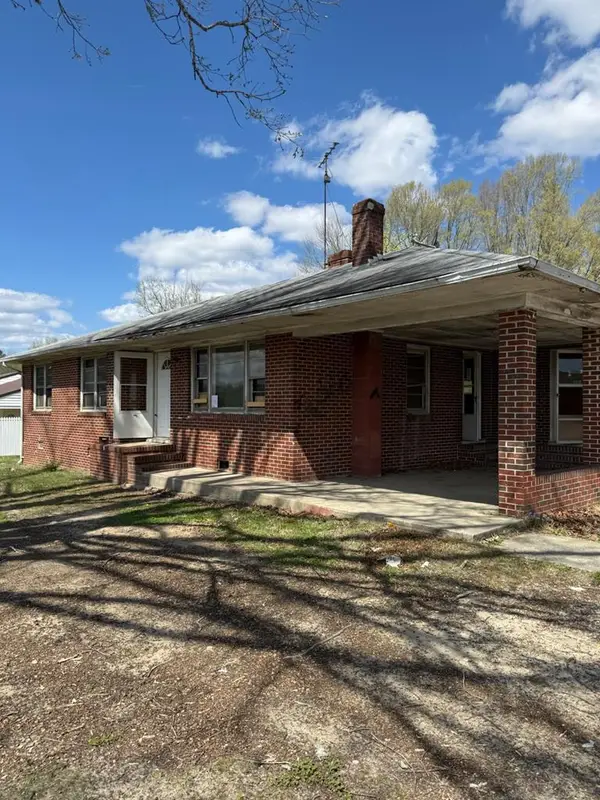 2226 Mountain Road, Halifax, VA 24558