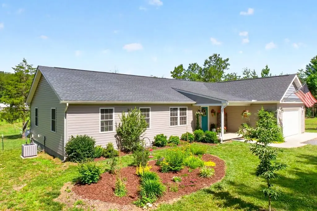 3779 S James Madison Hwy, Farmville, VA 23901 - #1