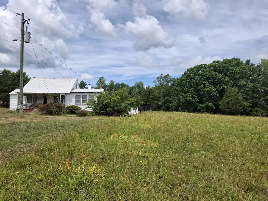 13917 S Constitution Rte, Scottsville, VA 24590 - #2