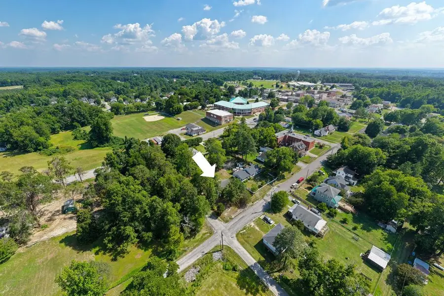 1621 9th Street, Victoria, VA 23974 - #2