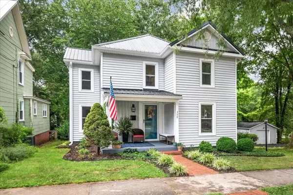 308 Second Avenue, Farmville, VA 23901