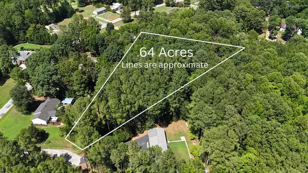 Birch Ct, Bracey, VA 23919