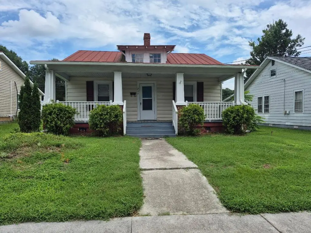 211 Academy, Blackstone, VA 23824 - #1