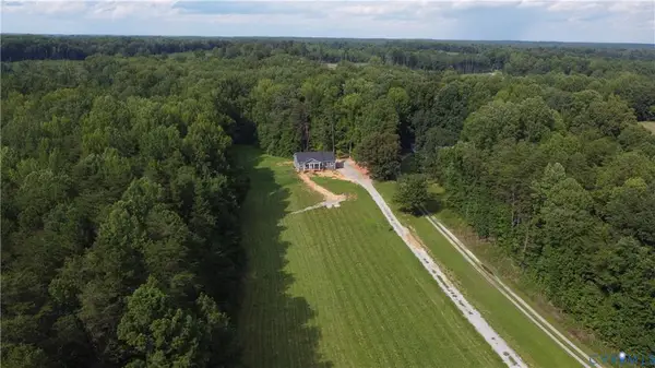 12610 Haw Branch Ln, Amelia Court House, VA 23002