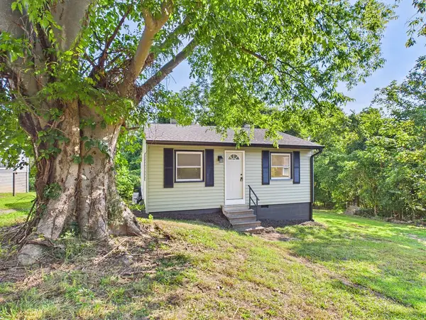 604 Grace St, Farmville, VA 23901