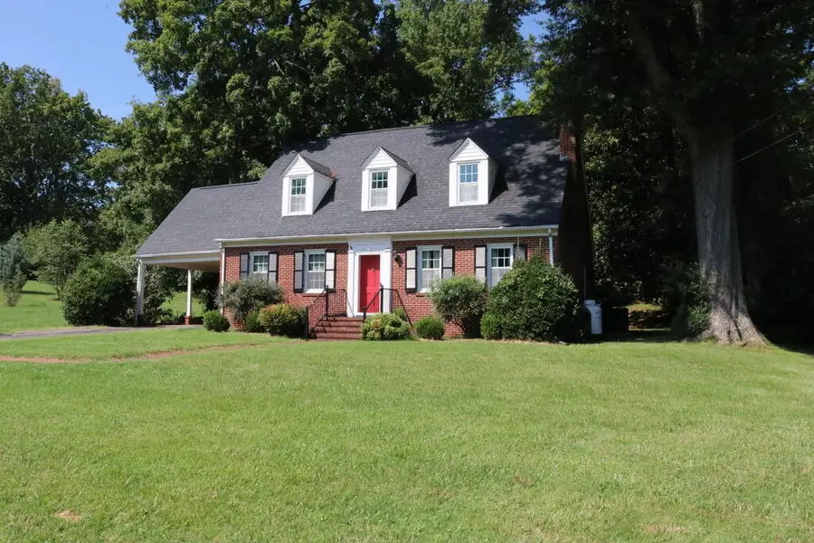 803 Fourth Ave., Farmville, VA 23901 - #3